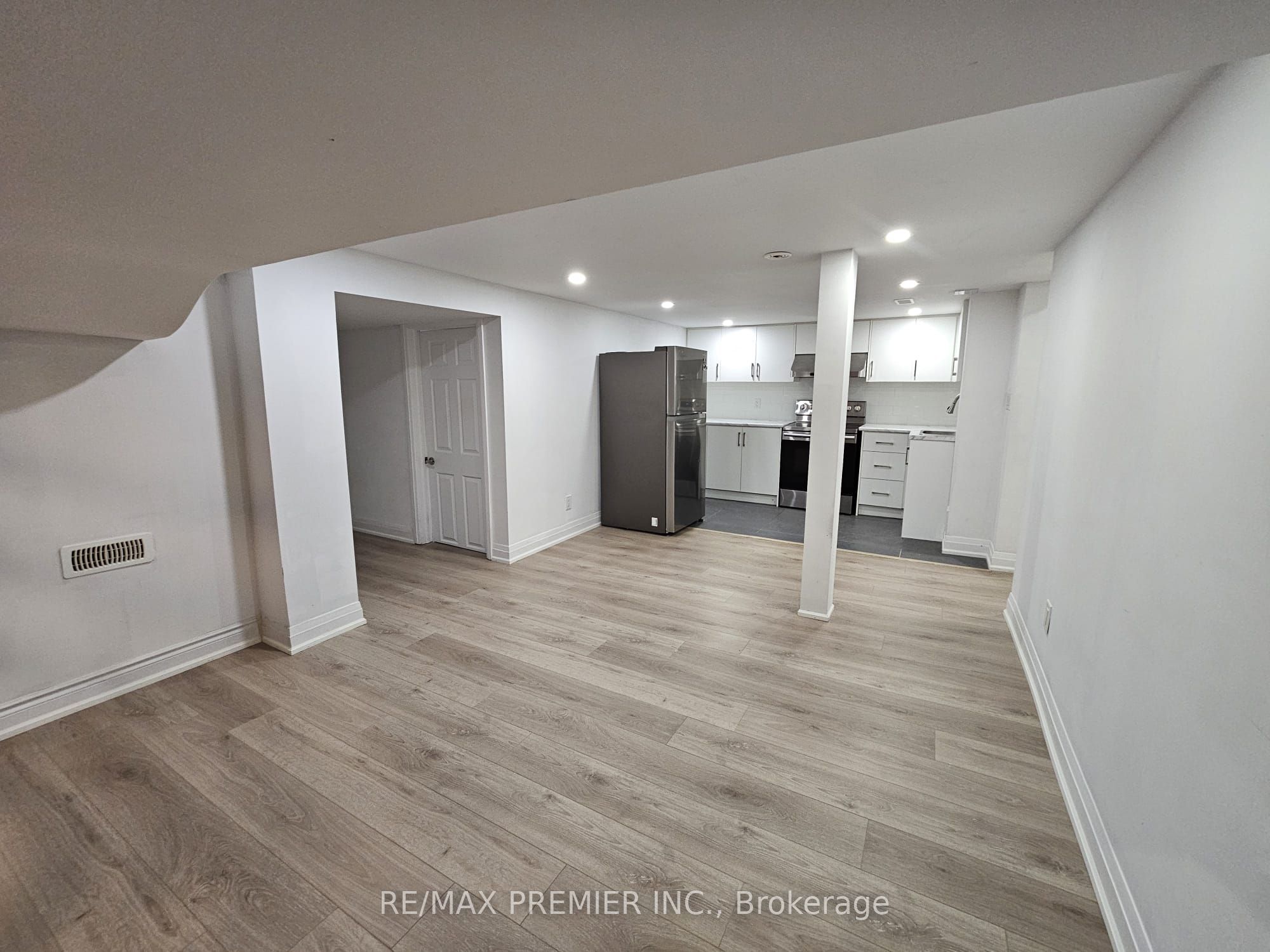 Bsmt Apt A-31 Compton Crescent, Toronto, ON, M3M 2C3 photo 4