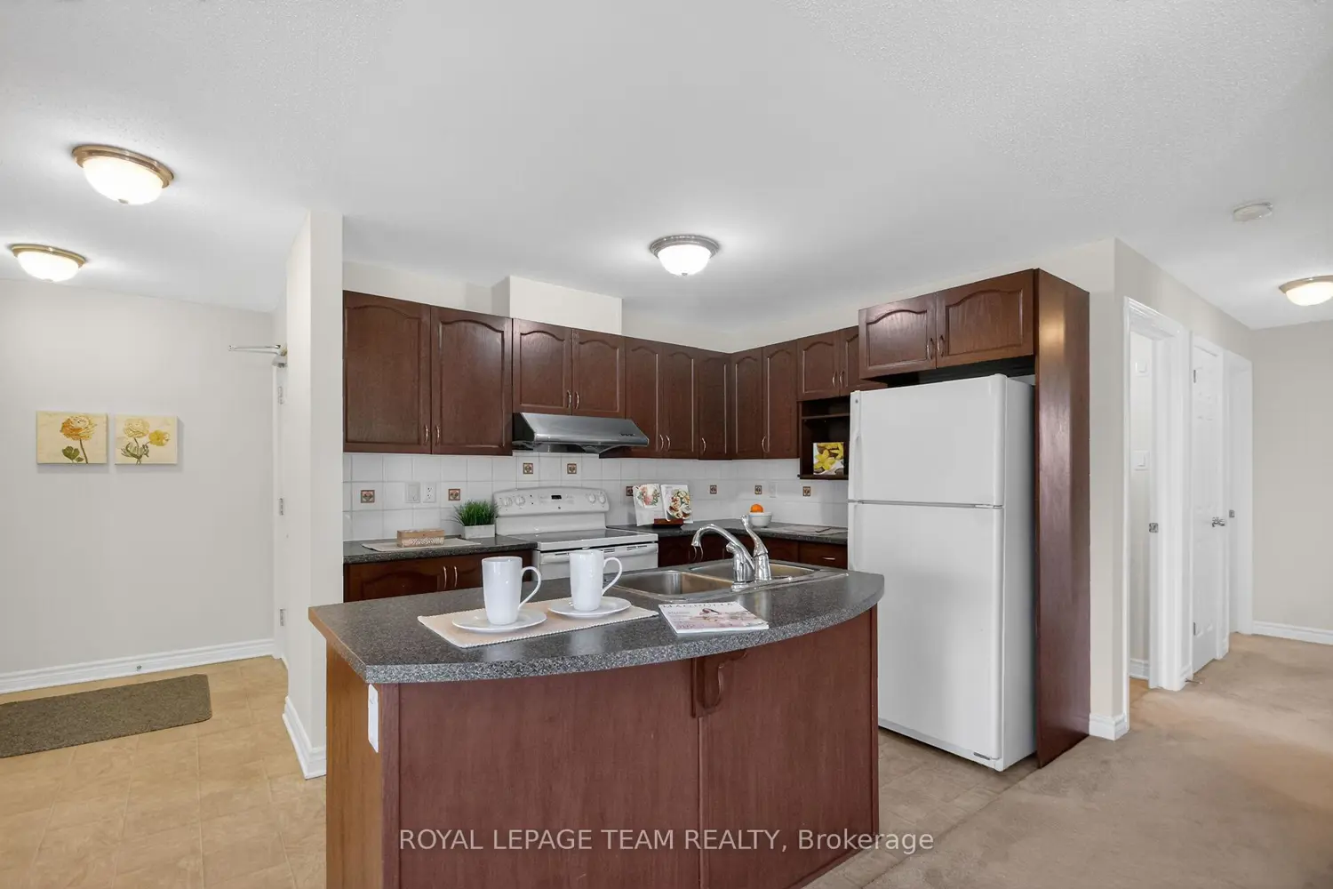 176 Paseo Private 7