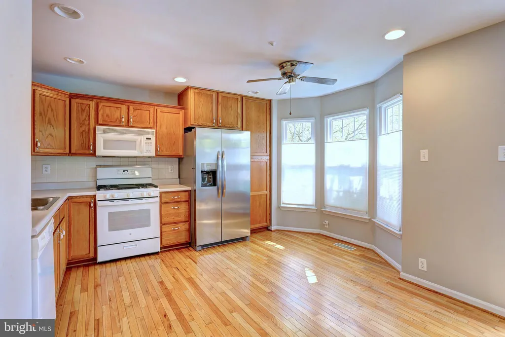 6136 Starburn Path, Columbia, MD 21045 photo 3
