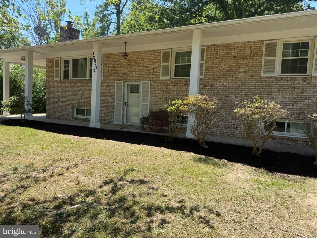 12821 E Shelby Lane, Brandywine, MD 20613 photo 2