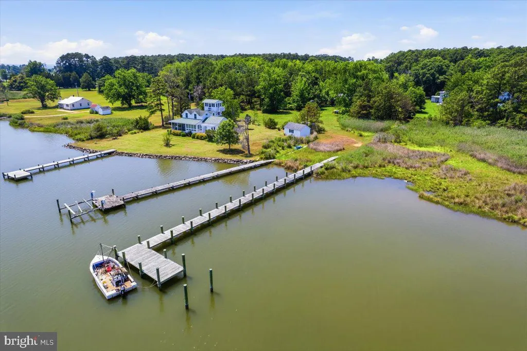 16146 Thomas Road, Piney Point, MD 20674 photo 2