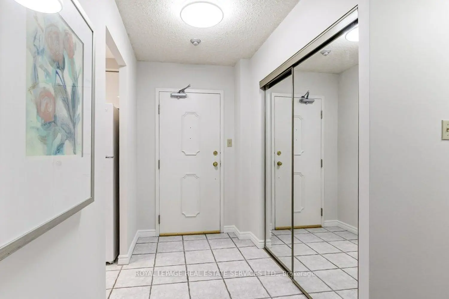 2121 Lakeshore Road 301 photo 4