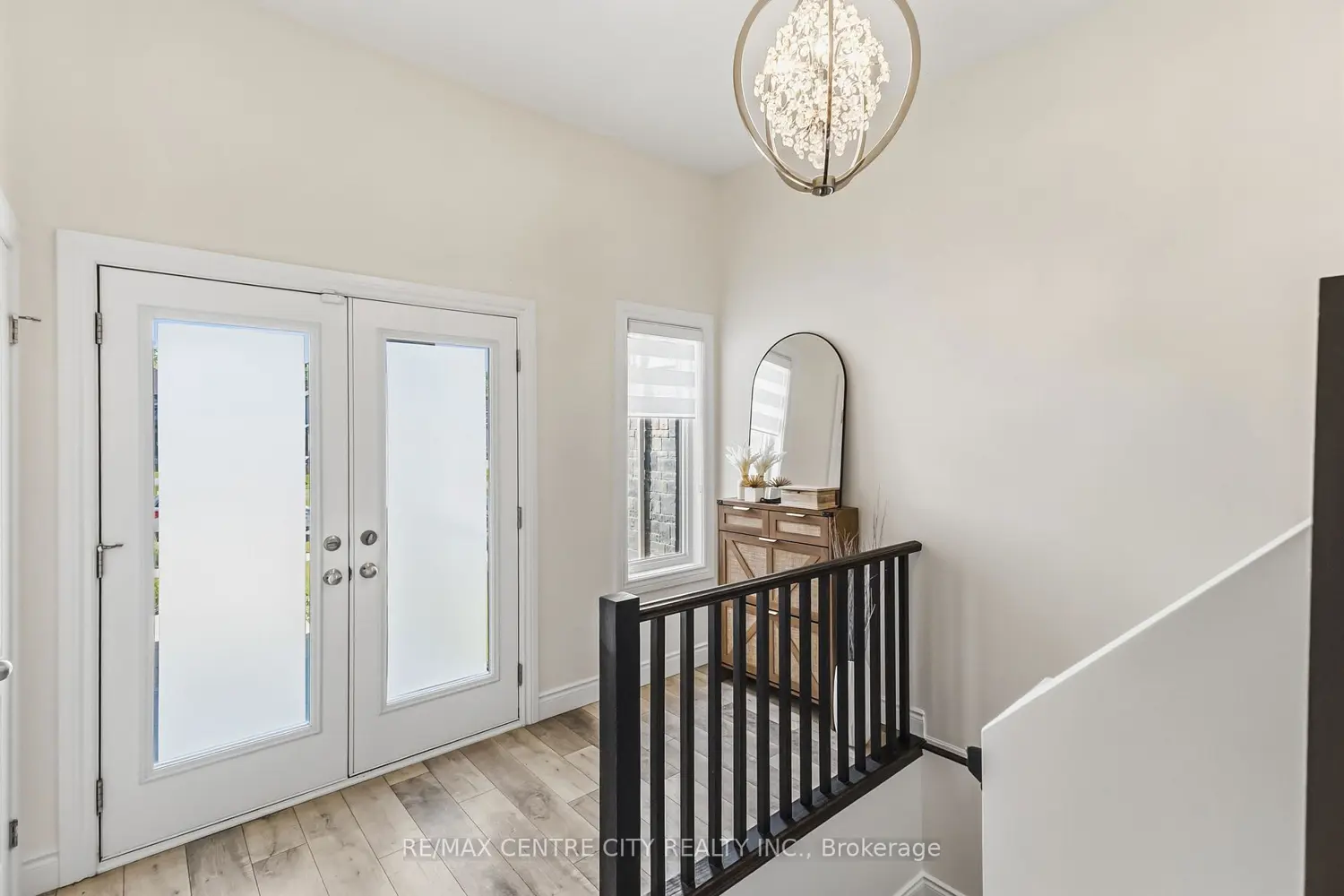 2344 Constance Avenue photo 3