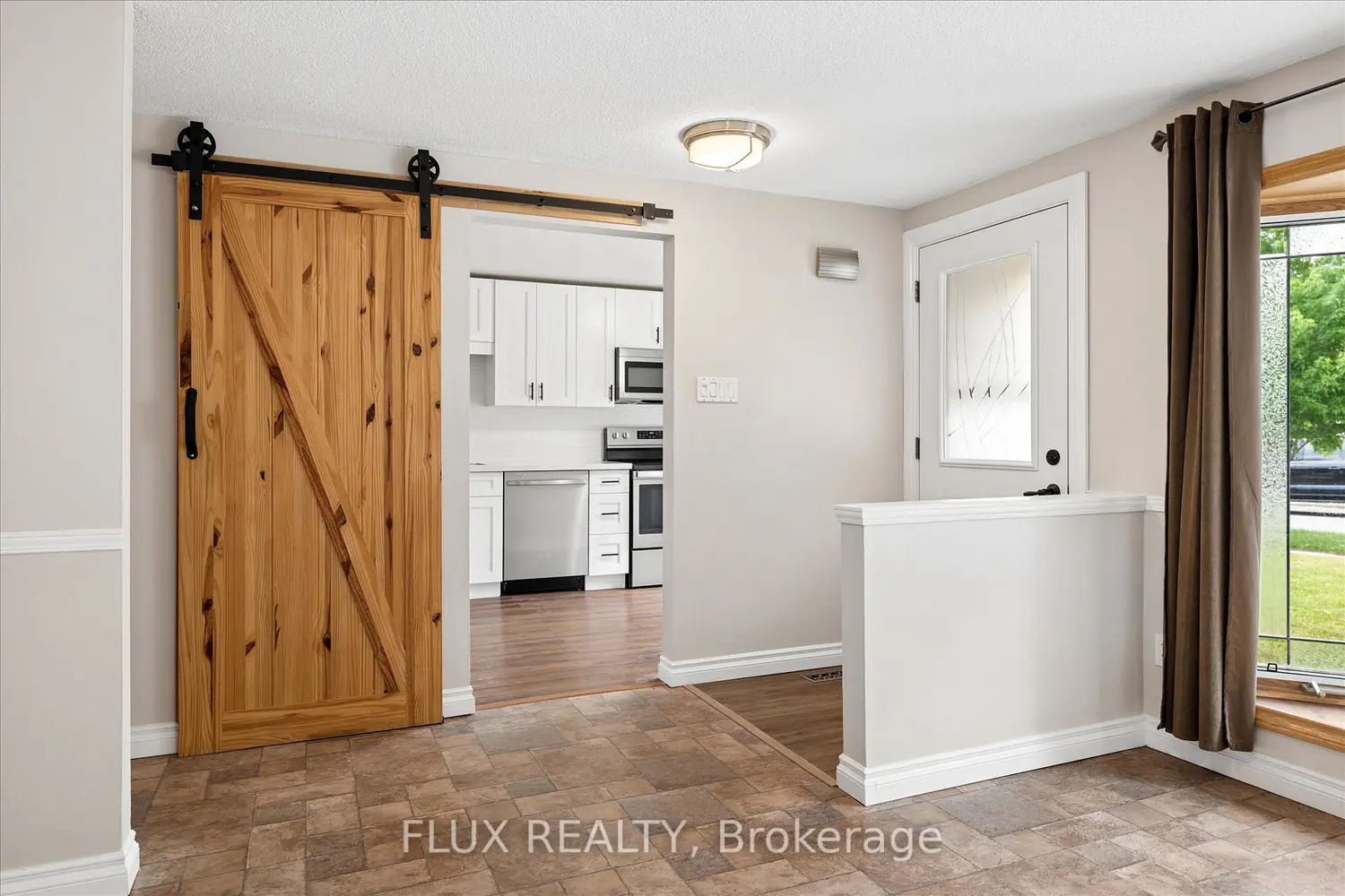 156 Traynor Avenue photo 4