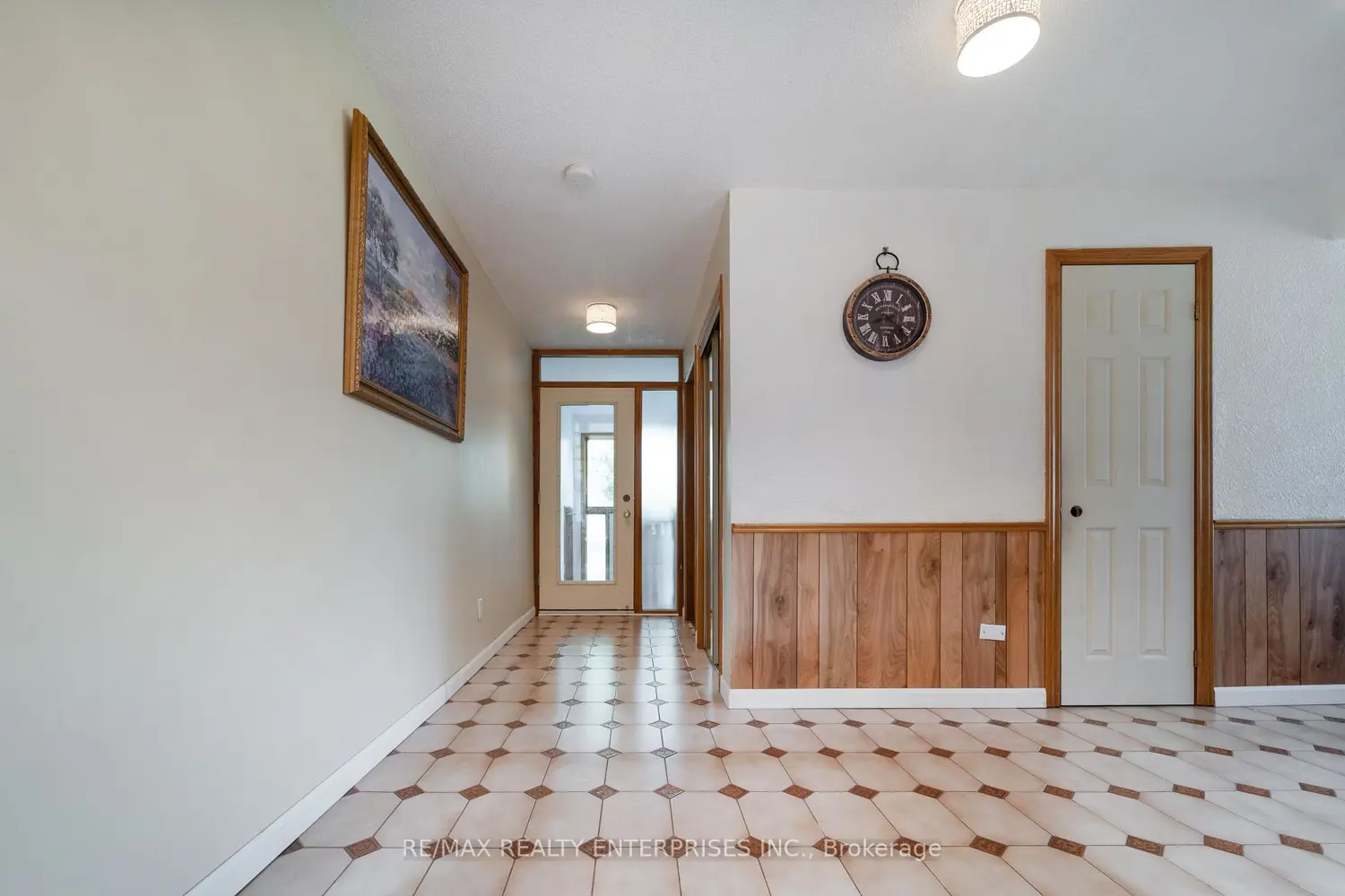 1351 Haig Boulevard photo 5