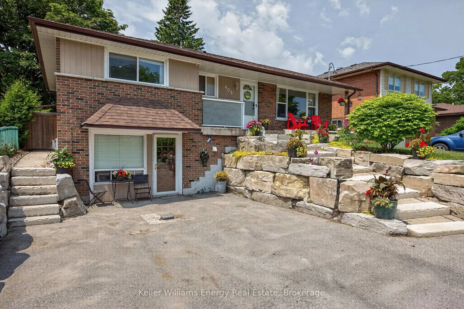 405 Bernhard Crescent photo 3