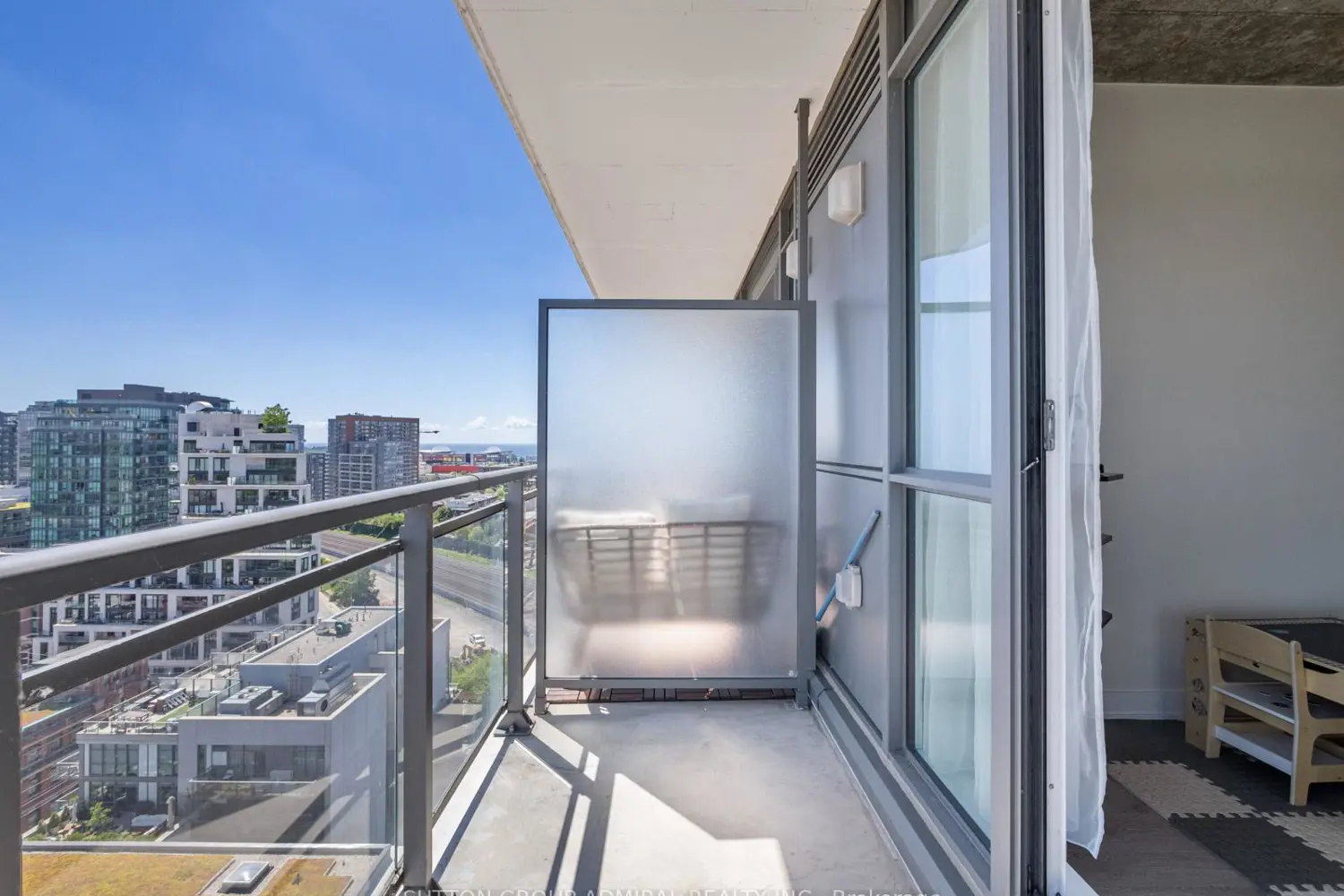 20 Minowan Miikan Lane 1602 photo 4
