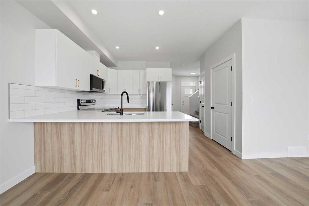85 Pinnacle Close, Blackfalds, AB, T4M 0M3 photo 5