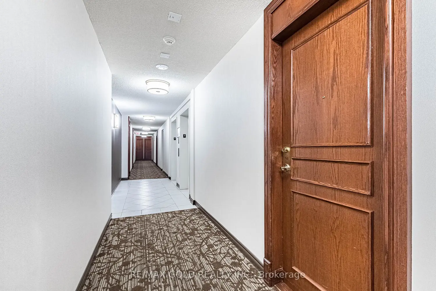 2545 Erin Centre Boulevard 701 photo 2