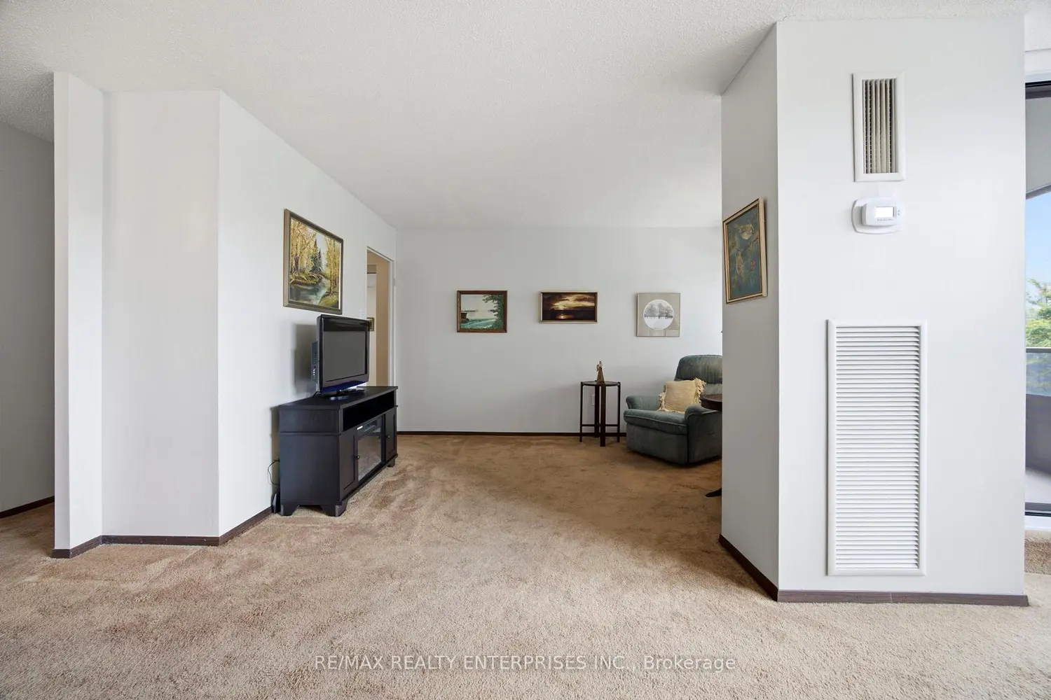 3100 Kirwin Avenue 503 photo 3