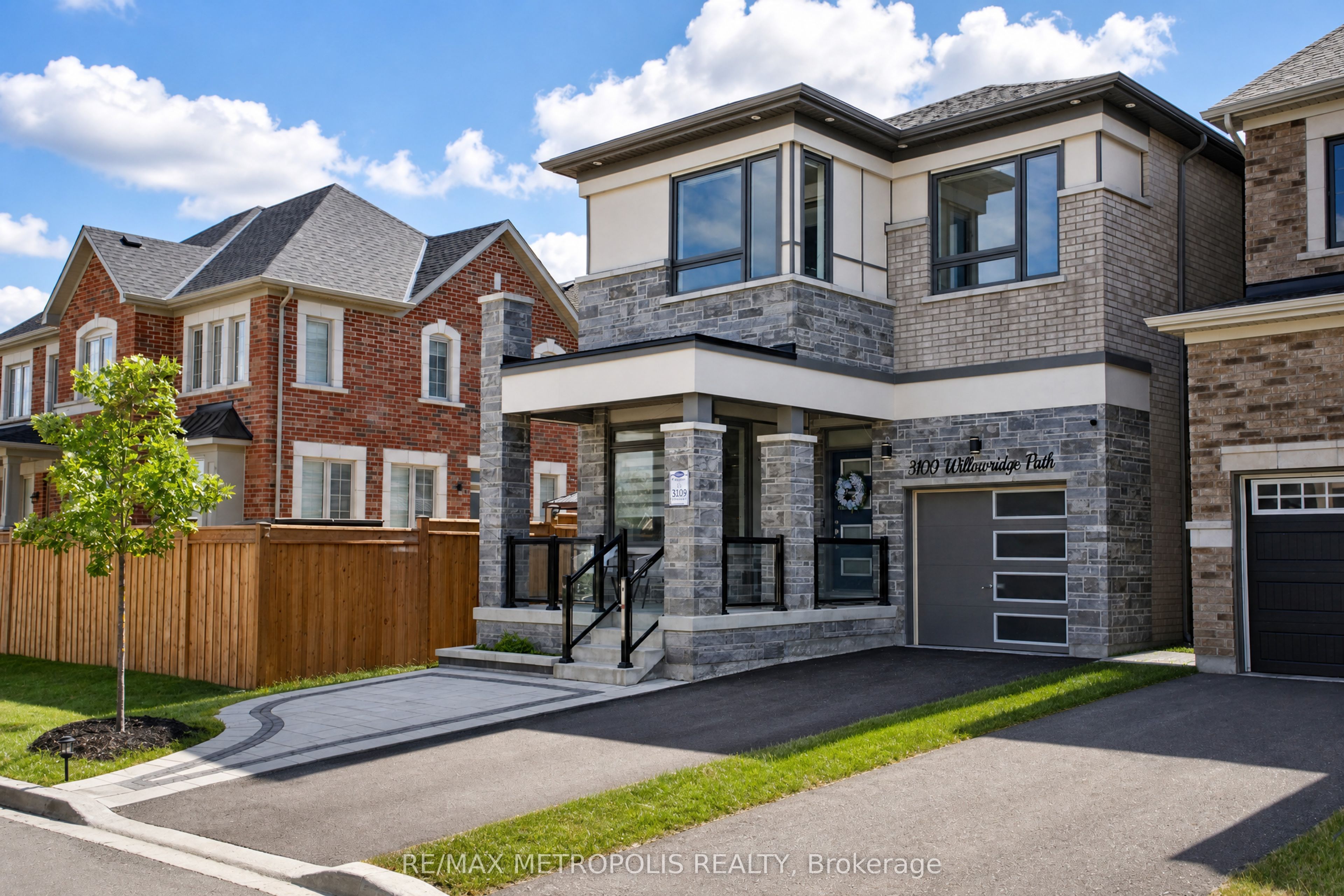 3100 Willowridge Path, Pickering, ON, L1X 0N5
