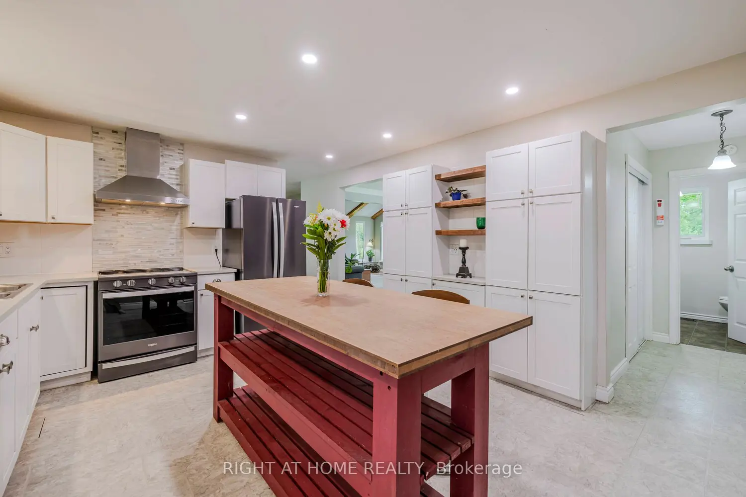 35 Macmillan Road photo 4