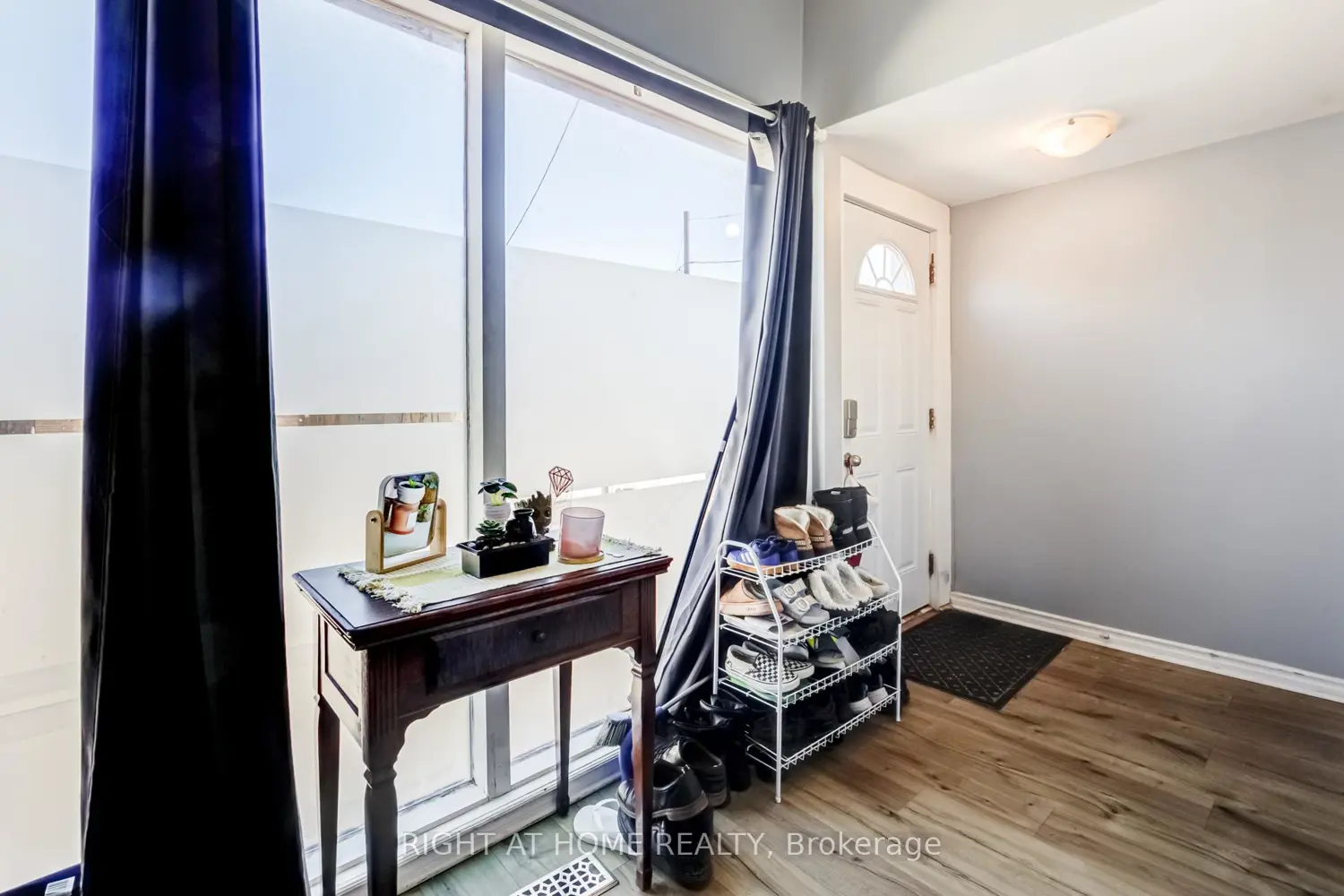 519 Rogers Road photo 2