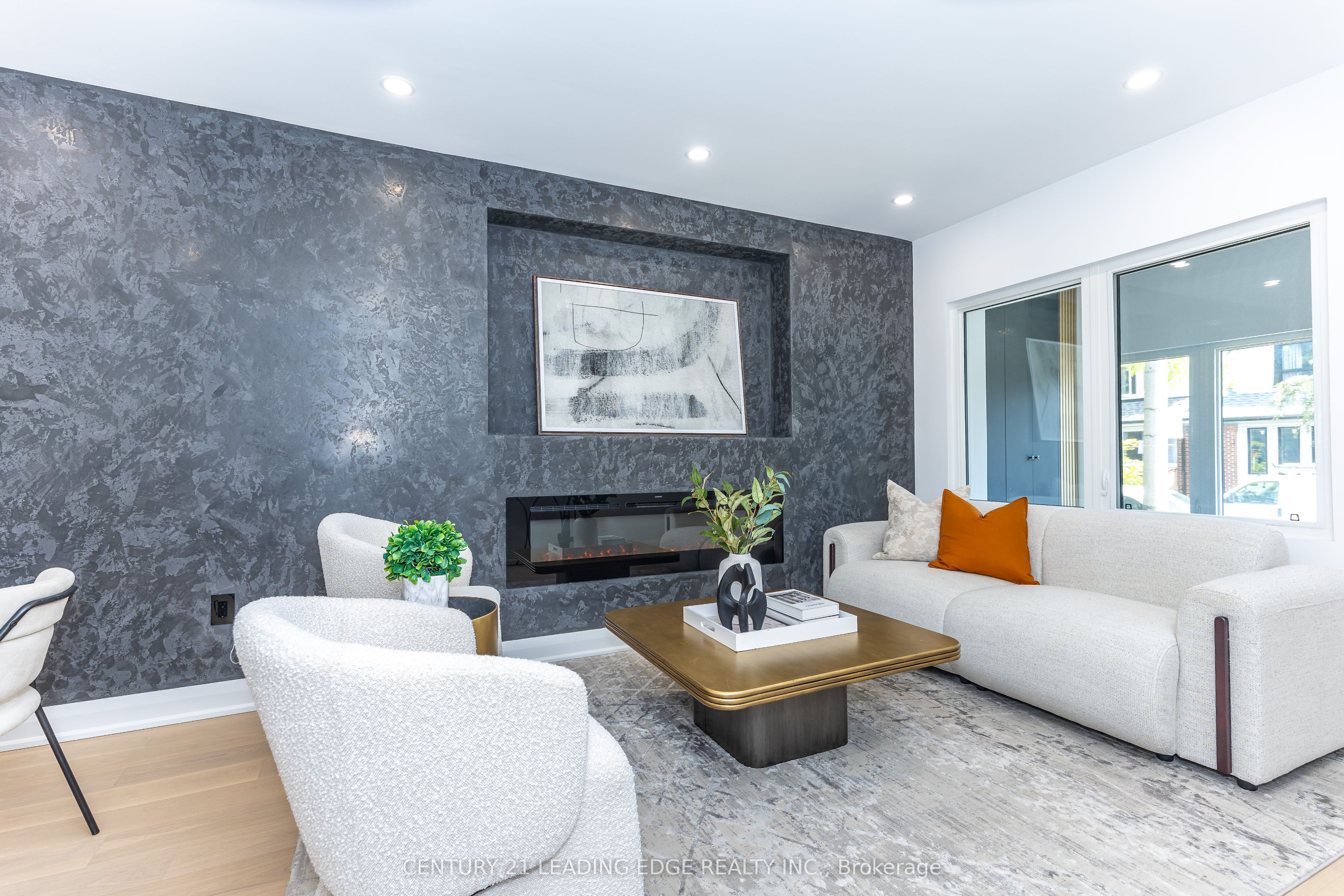 12 Marigold Avenue, Toronto, ON, M4M 3B2 photo 5