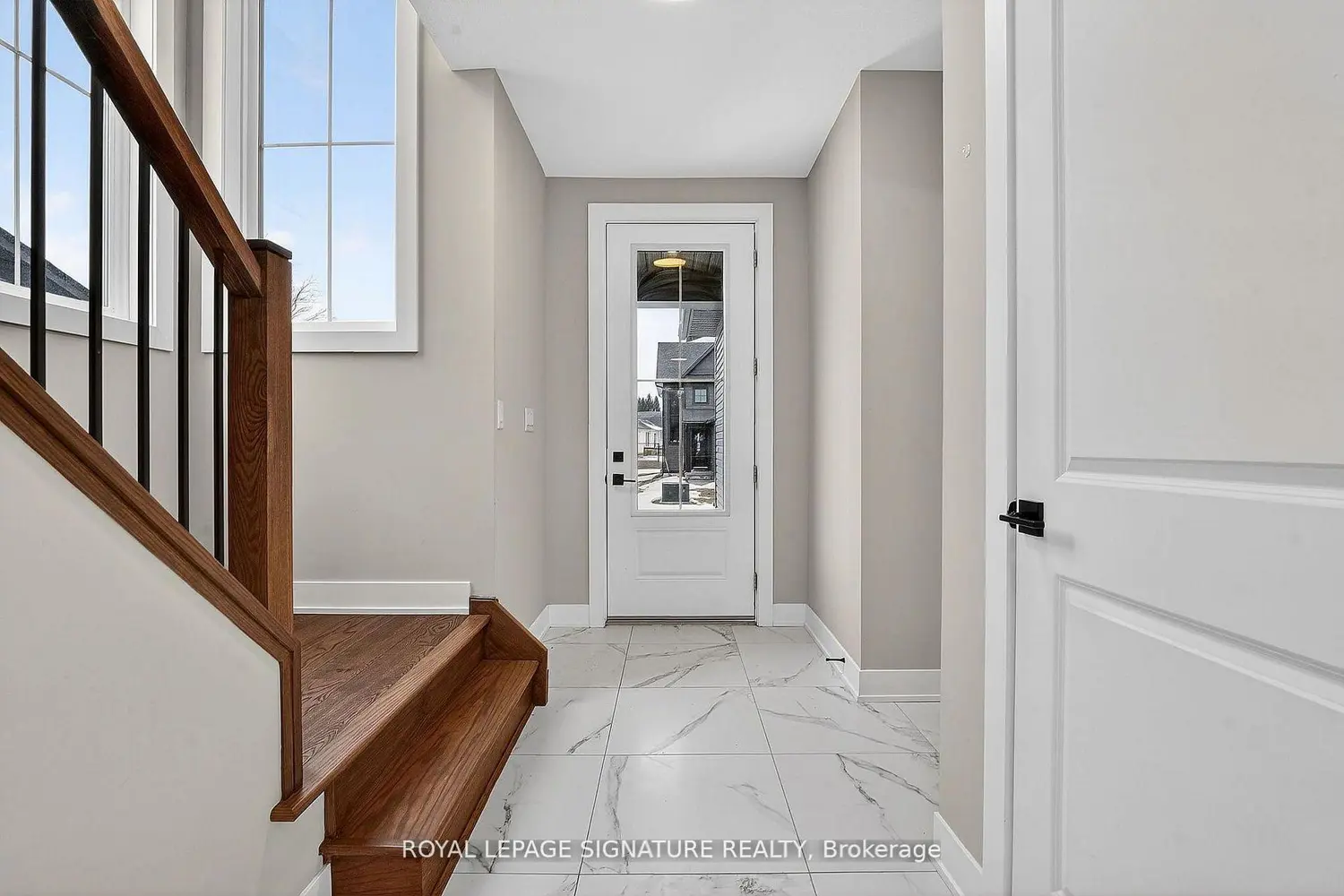 297 Whiting Street 5 photo 2