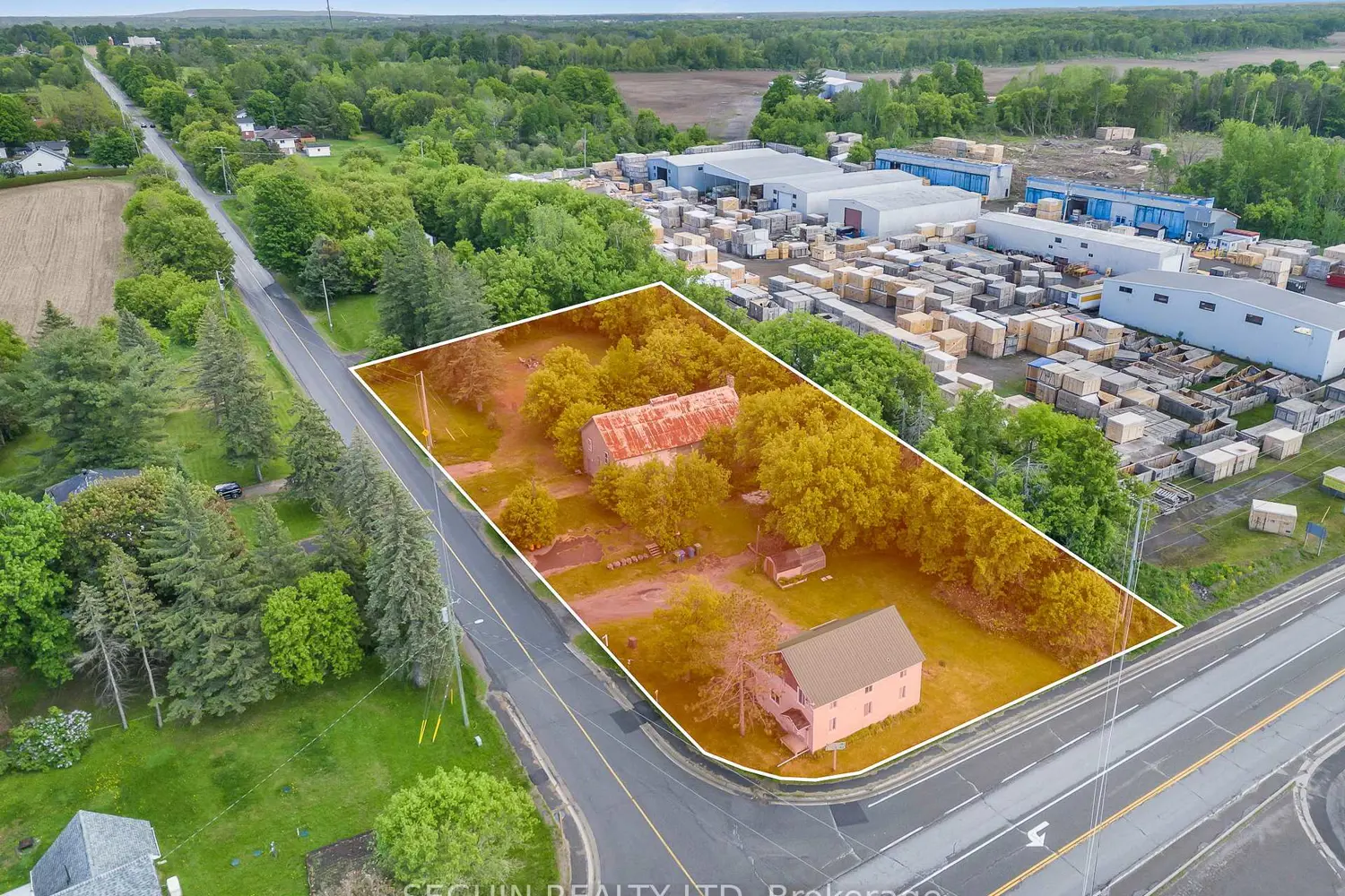 1050 Greenlane Road photo 2