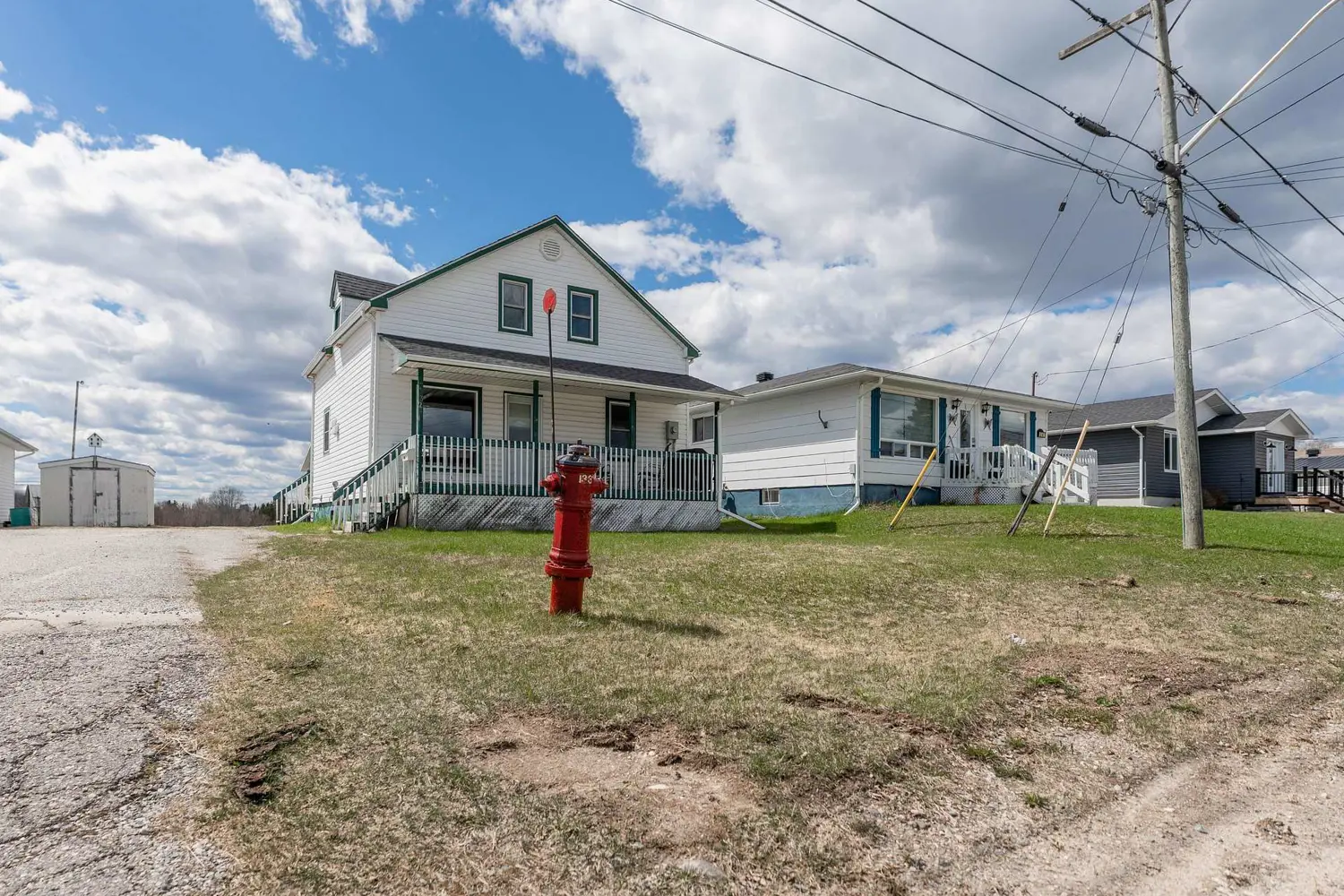 32 Frontenac Crescent