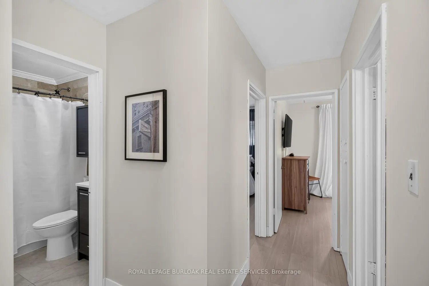 236 Hammersmith Court photo 5