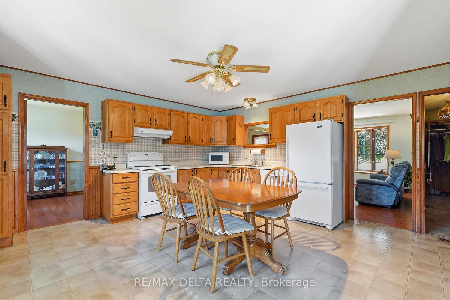 1051 Aberdeen Road photo 4