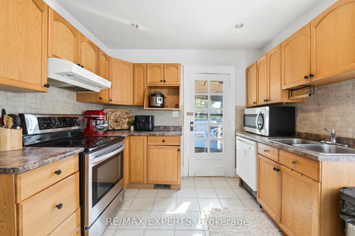 18 Rowe Street photo 4