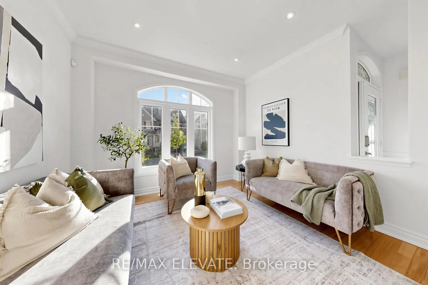 19 Weatherby Avenue photo 3