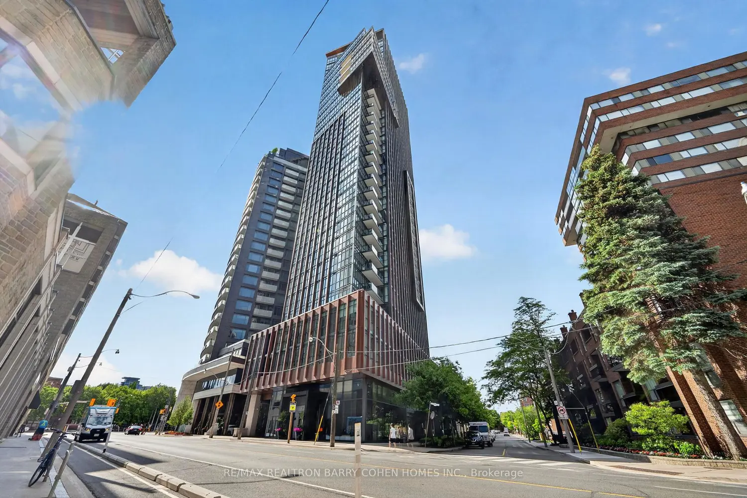 32 Davenport Road 303 photo 2