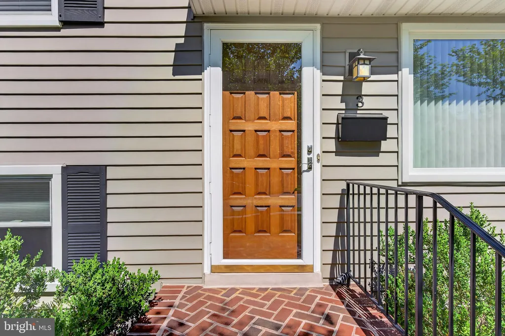 3 N Hilltop Road, Baltimore, MD 21228