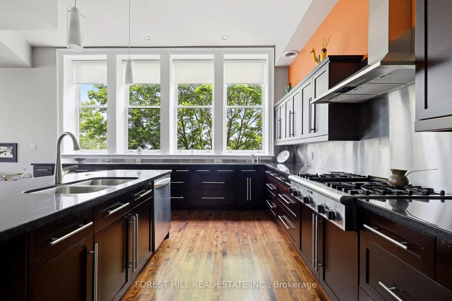 72 Pine Street 301 photo 2