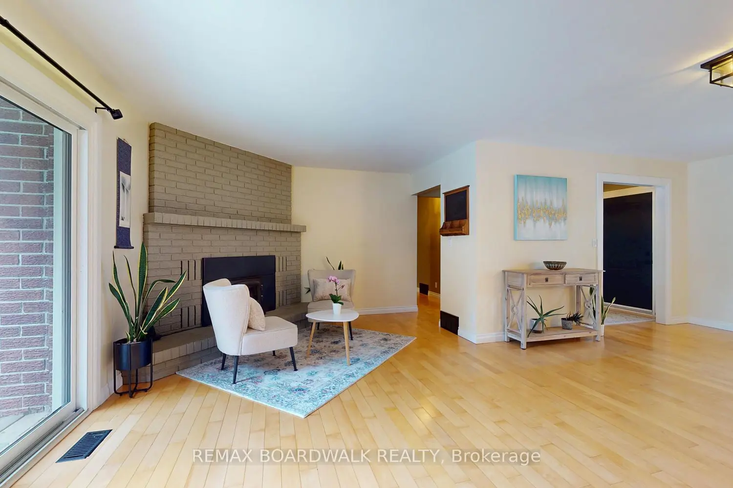 3 Willow Drive photo 4