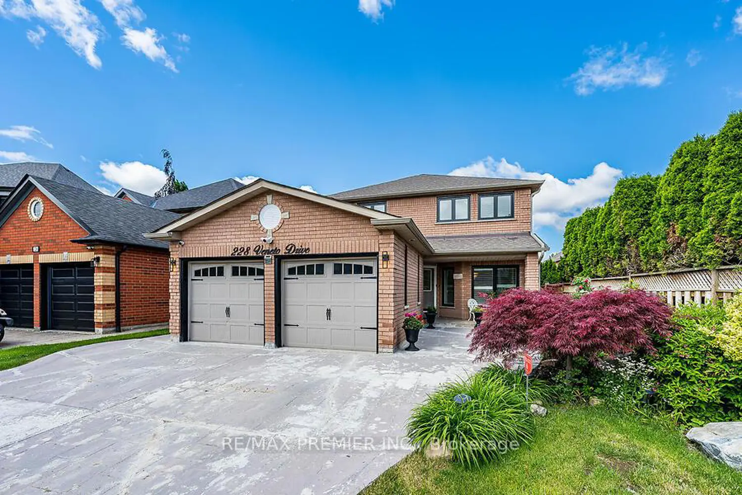 228 Veneto Drive photo 2