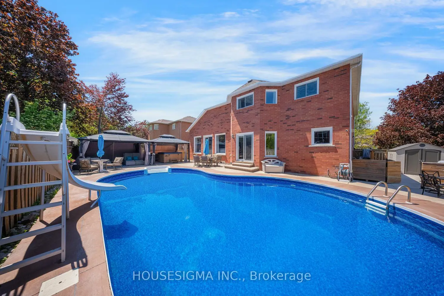30 Gooderham Drive photo 2