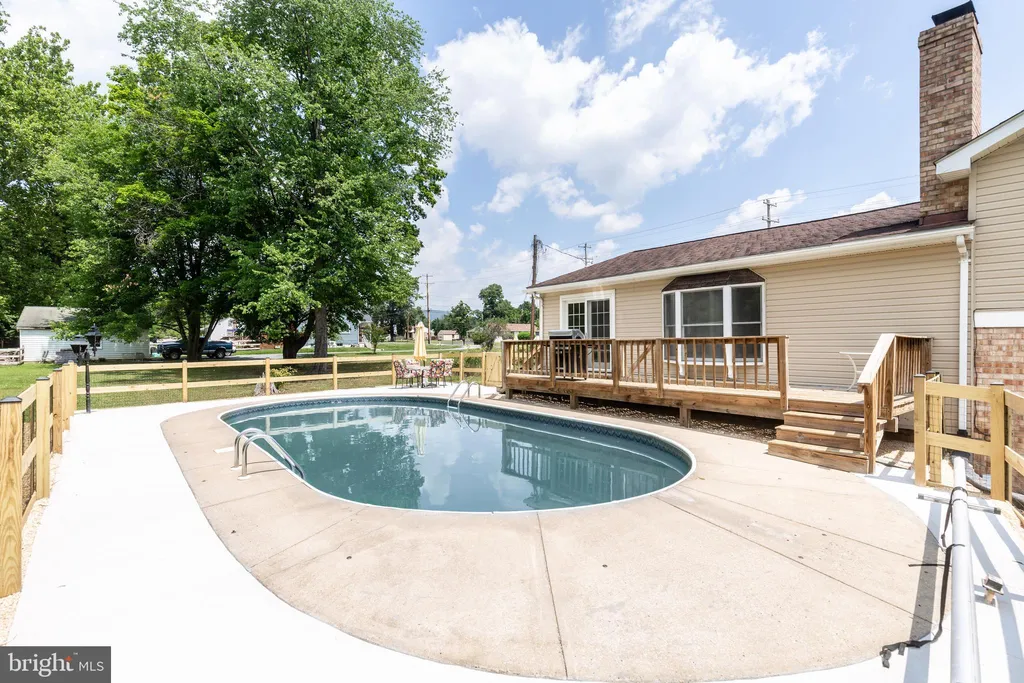 54 E Moser Road, Thurmont, MD 21788 photo 5