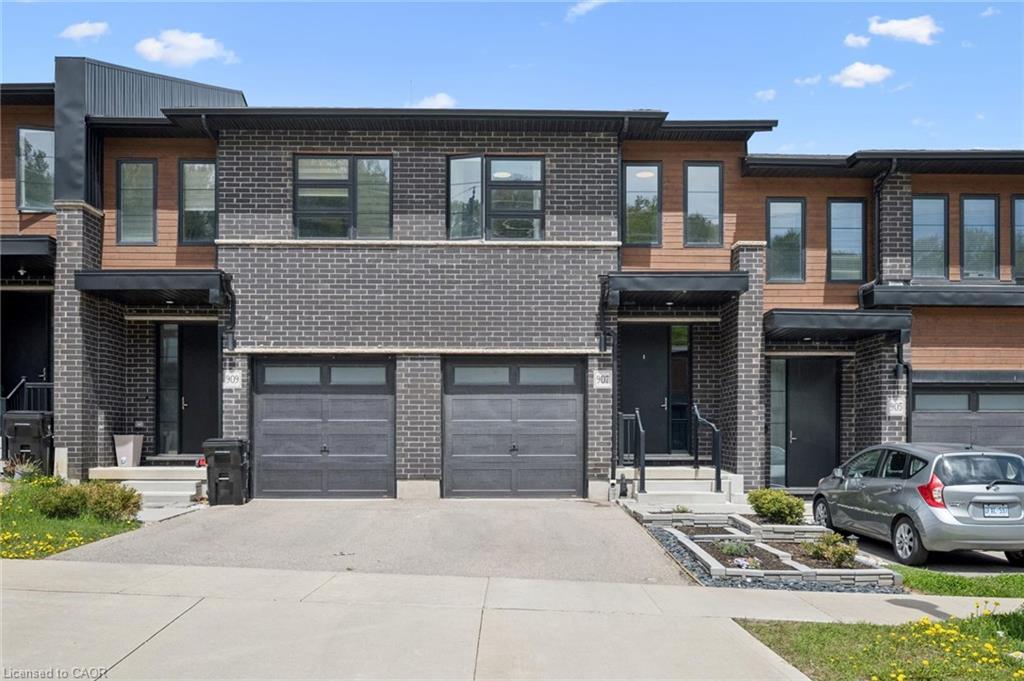907 Robert Ferrie Drive, Kitchener, ON, N2R 0P2