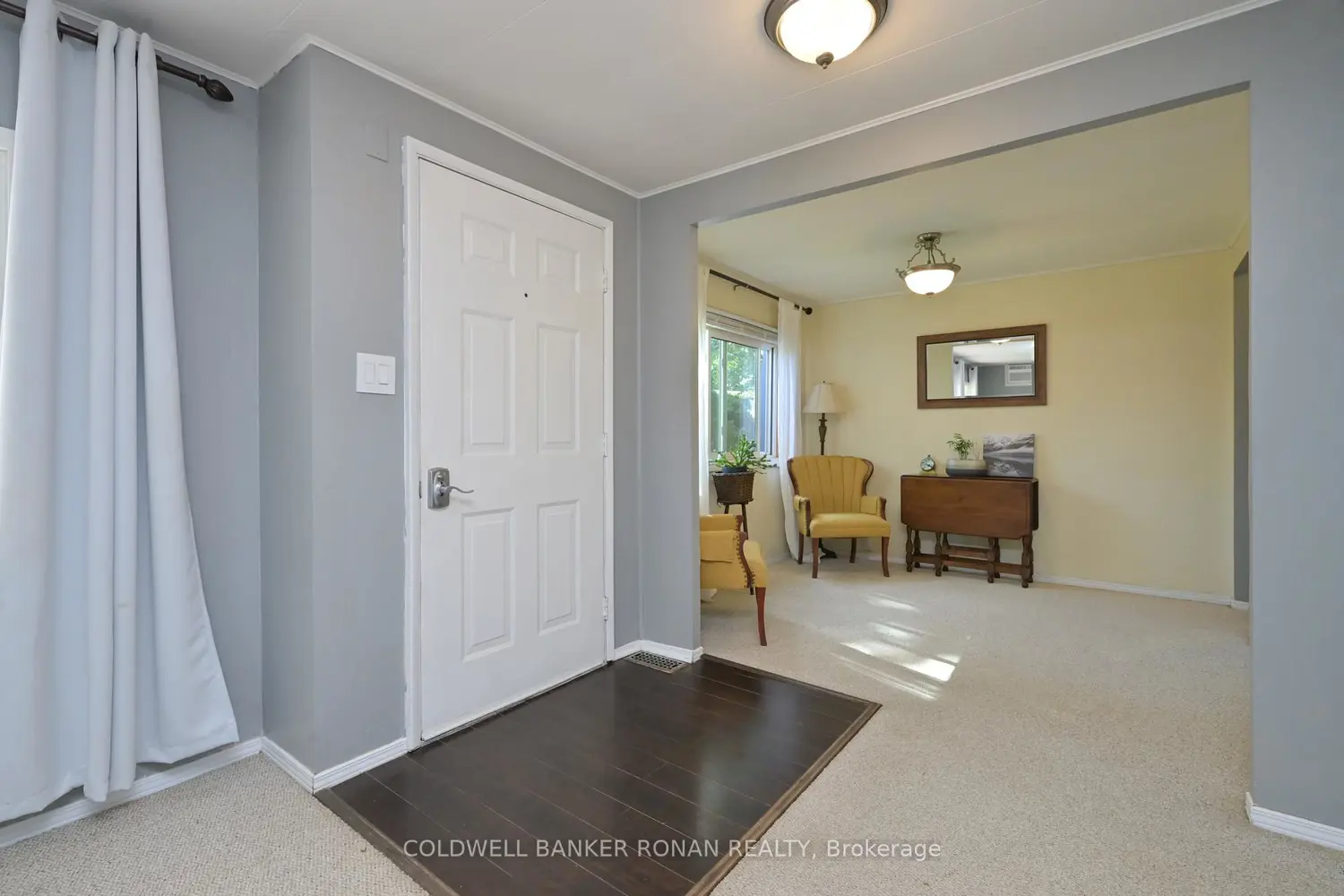 13 Hawthorne Drive photo 4