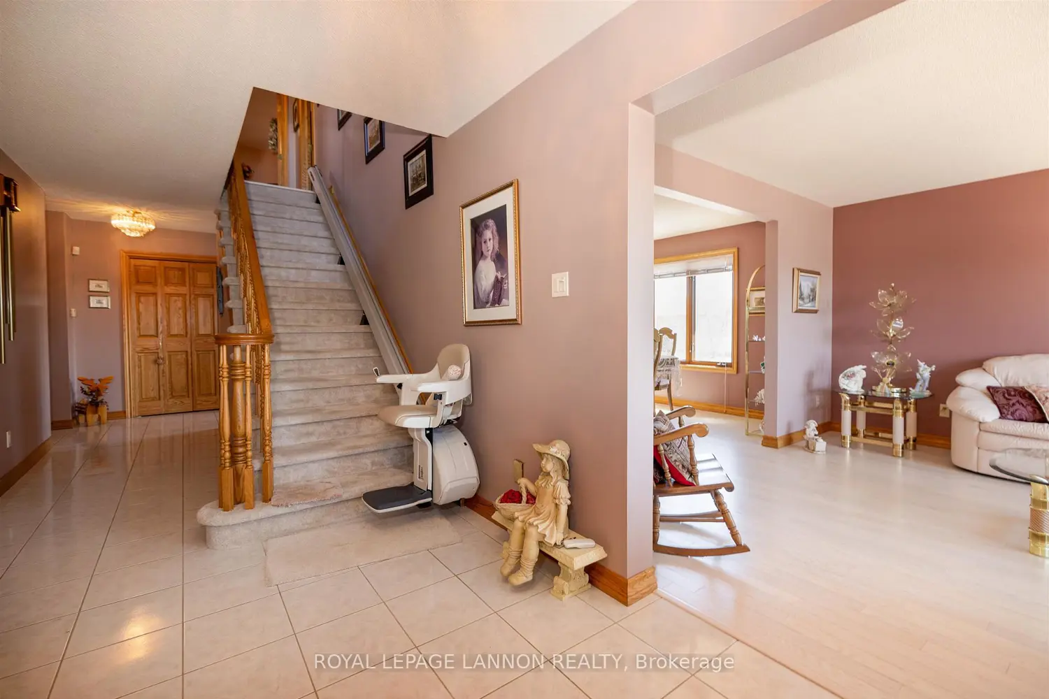 405 Riviera Drive photo 3