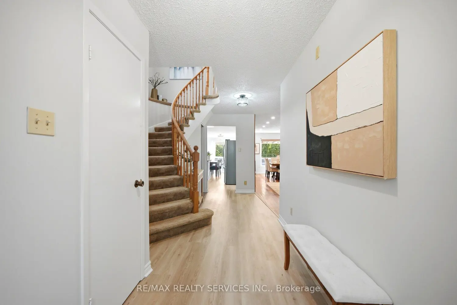 1842 Cricket Lane photo 3