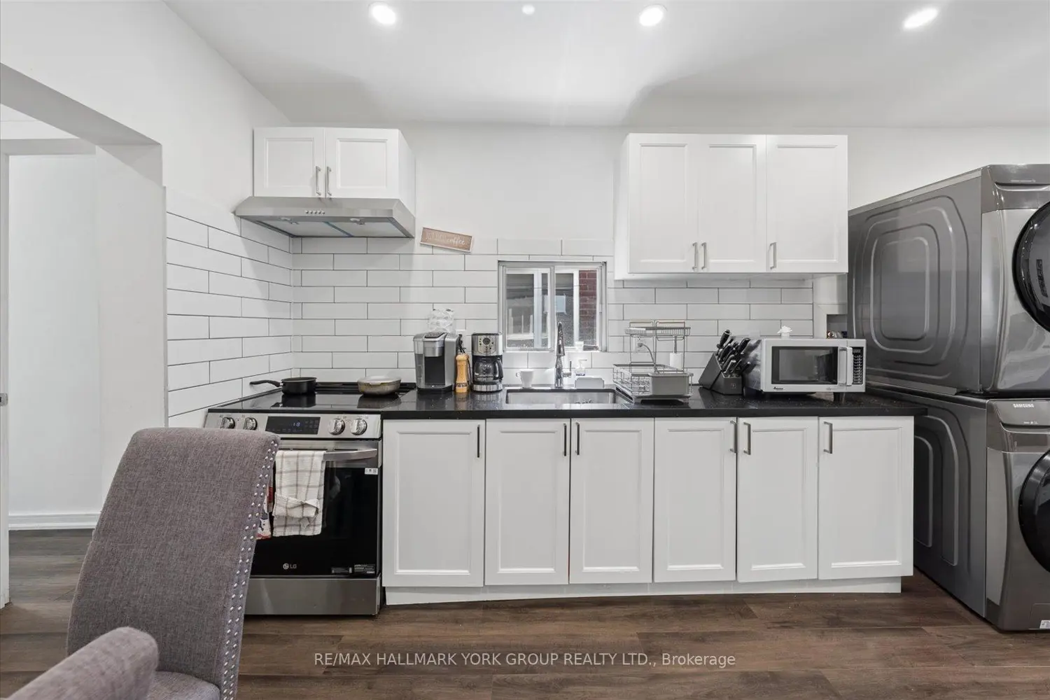 49 Cordella Avenue photo 2