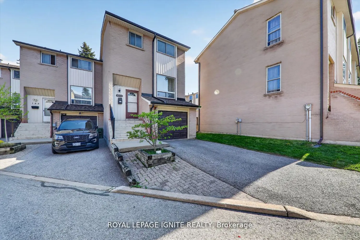 41 Collinsgrove Road 190 photo 4