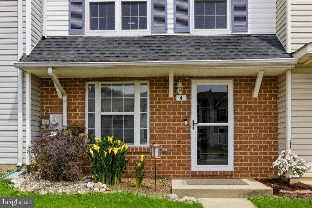 4 Blue Spire Circle, Baltimore, MD 21220 photo 2