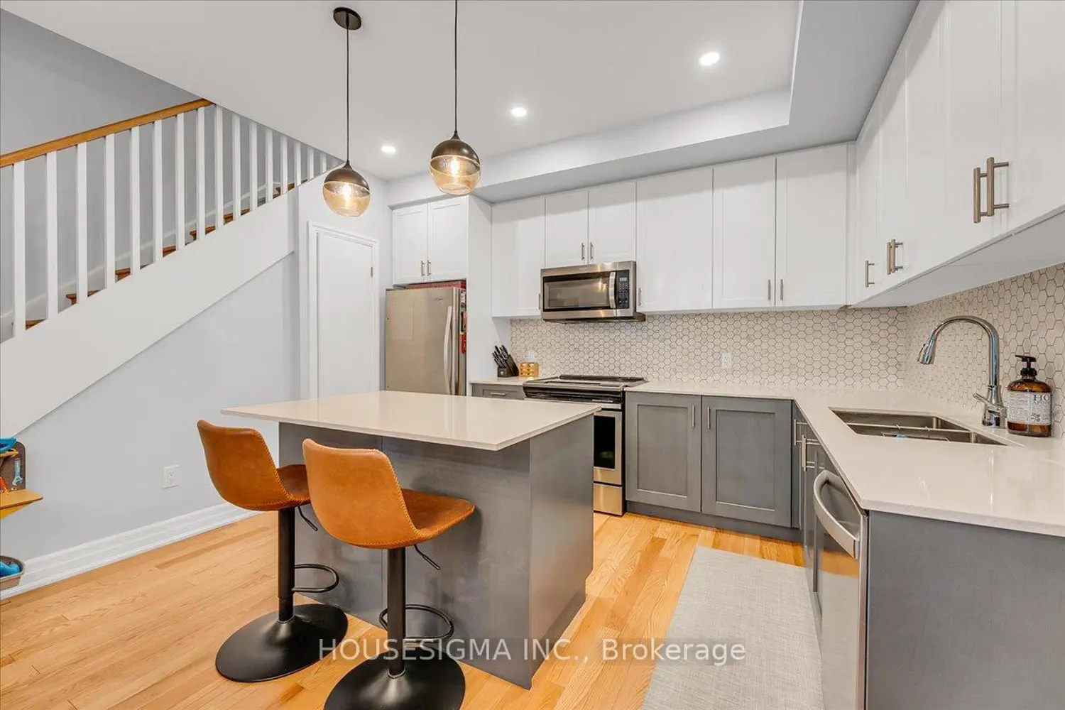 1190 Cawthra Road 606 photo 5