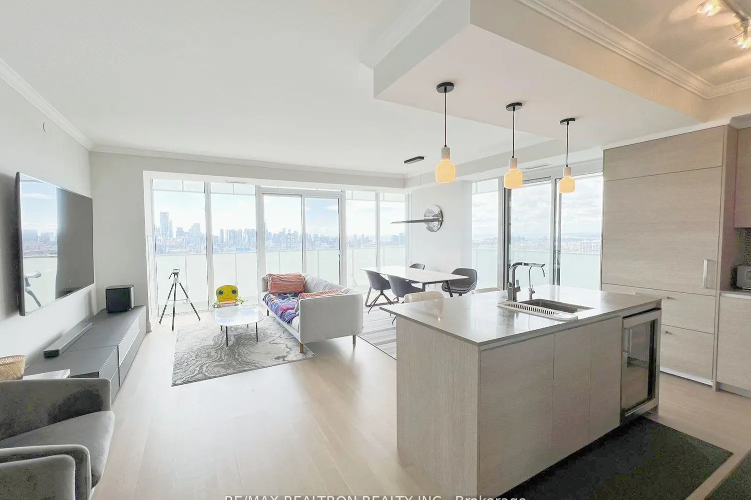 200 Bloor Street 2801 photo 5