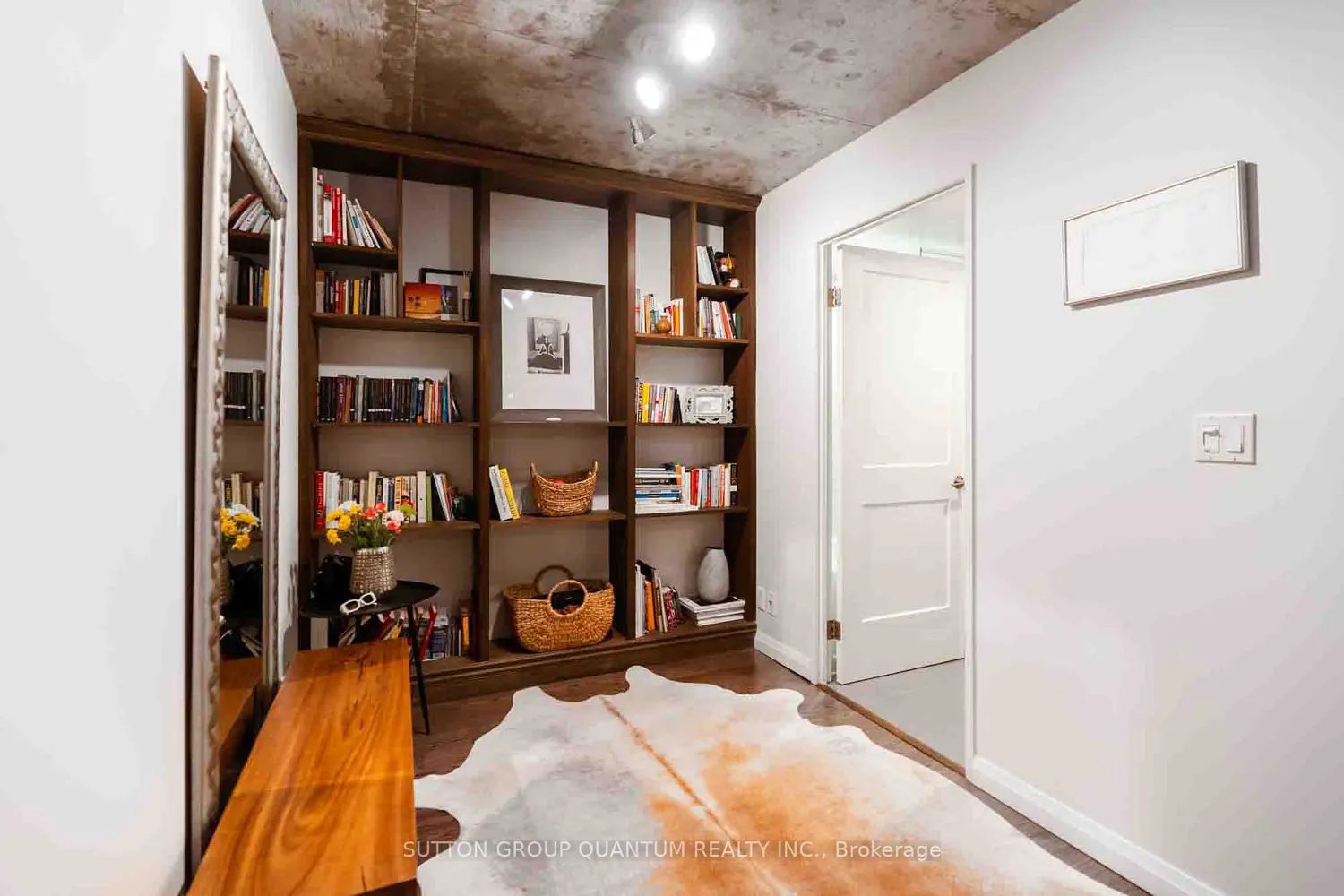 1005 King Street 502 photo 2
