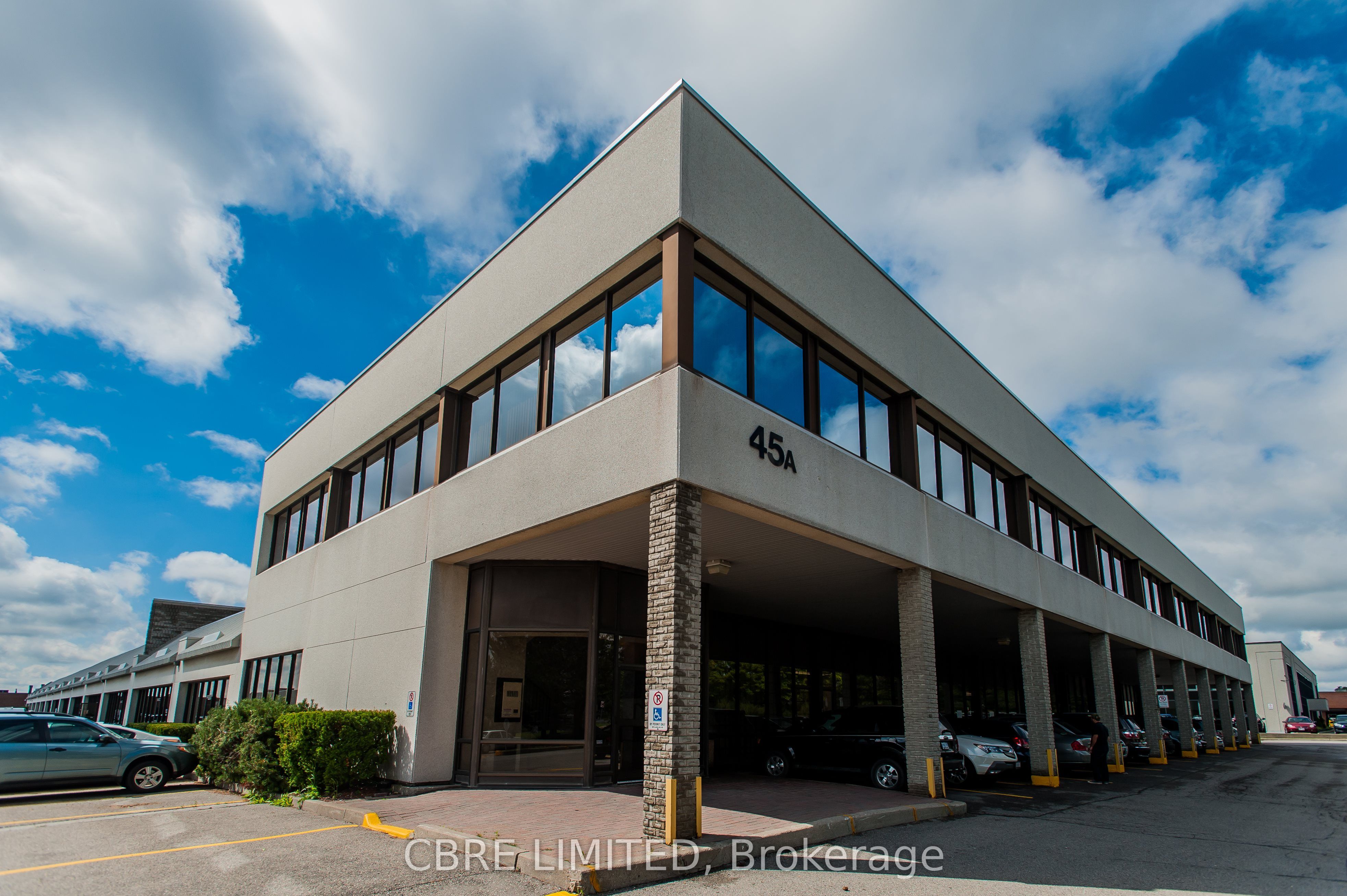 A003-4(2)-45 West Wilmot Street, Richmond Hill, ON, L4B 2P3
