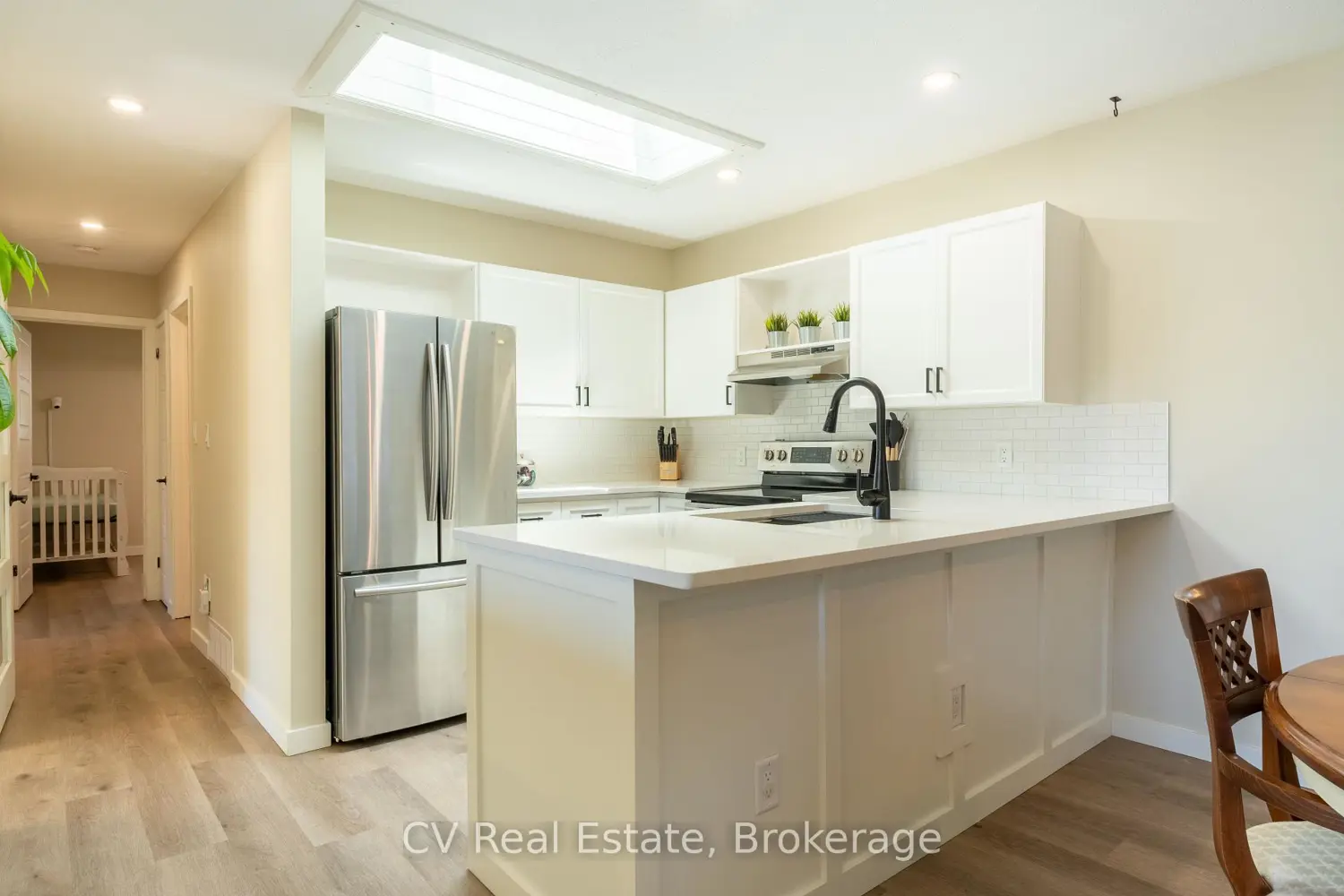 1 Birchwood Court photo 3