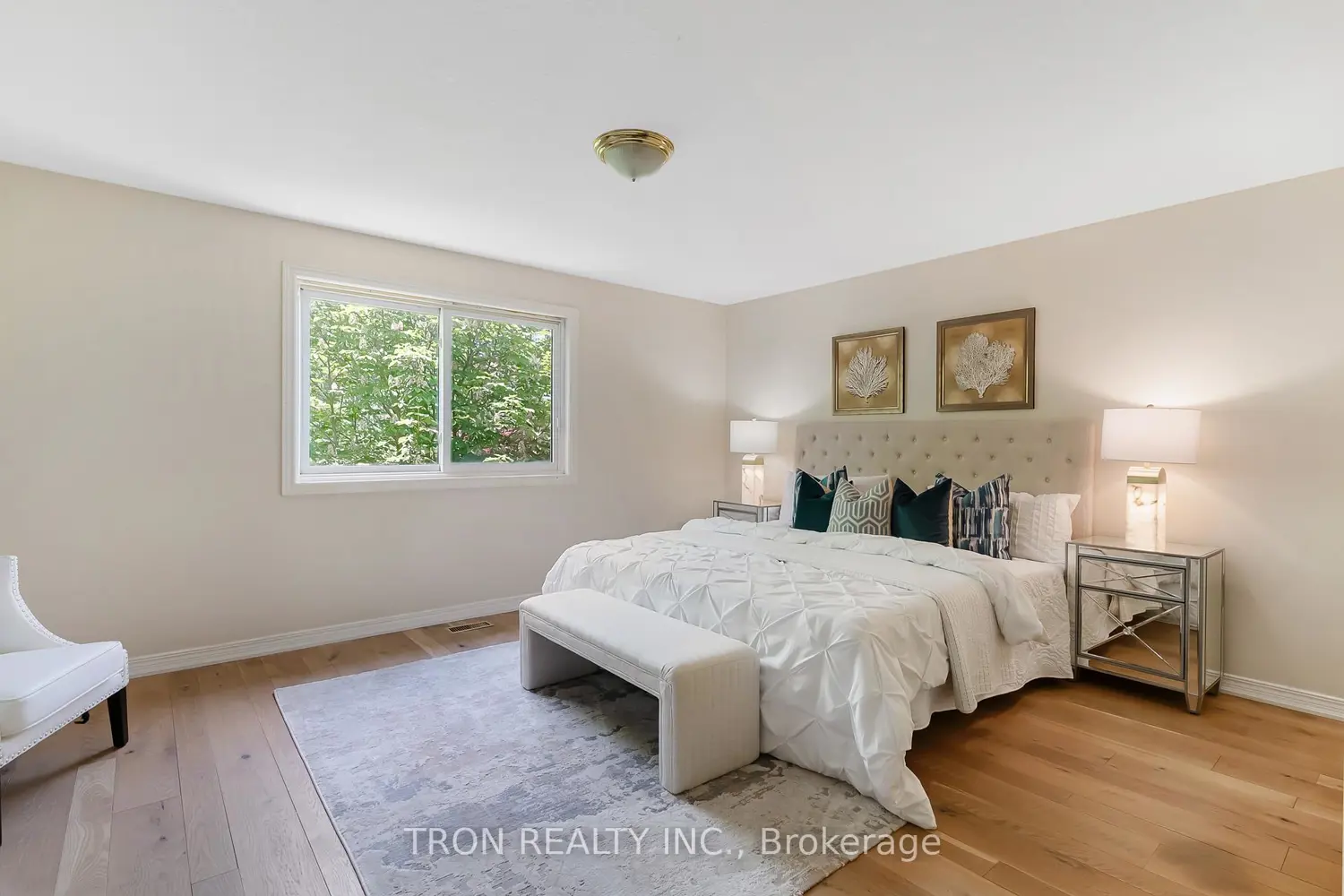 505 Yorkshire Drive photo 4