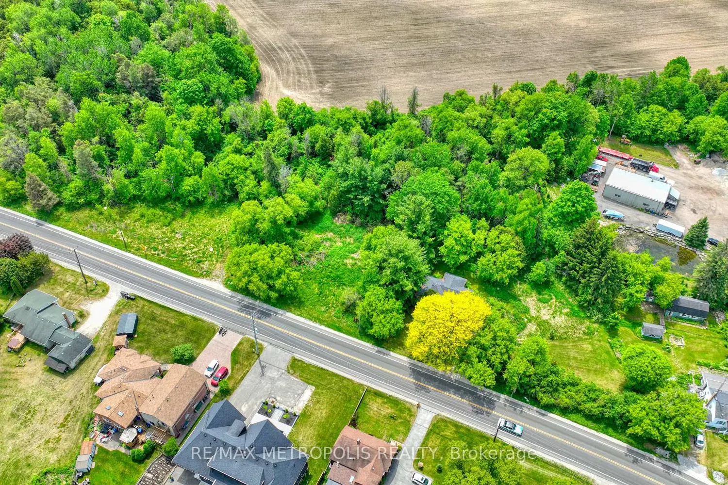 4605 Lloydtown-Aurora Road photo 5