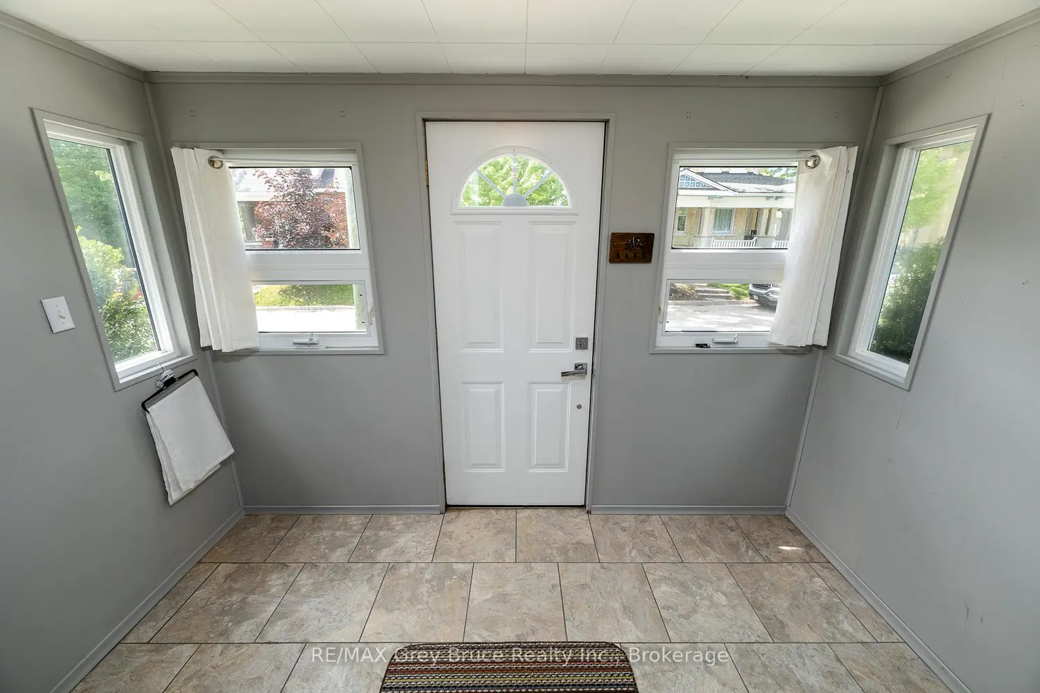 177 2Nd Avenue photo 4