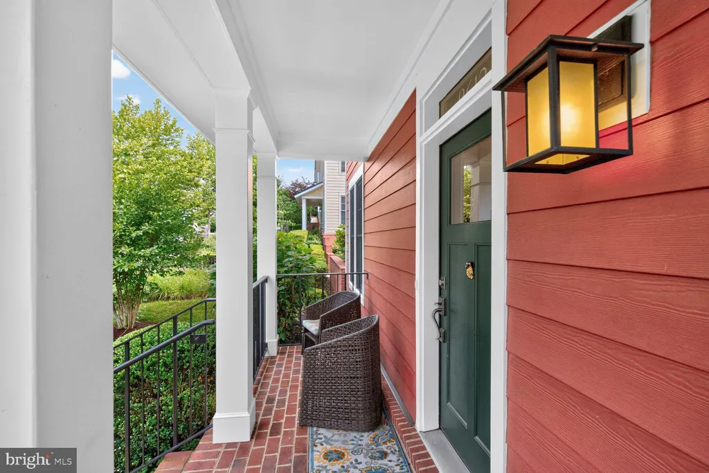 8612 Springvale Road, Silver Spring, MD 20910 photo 3