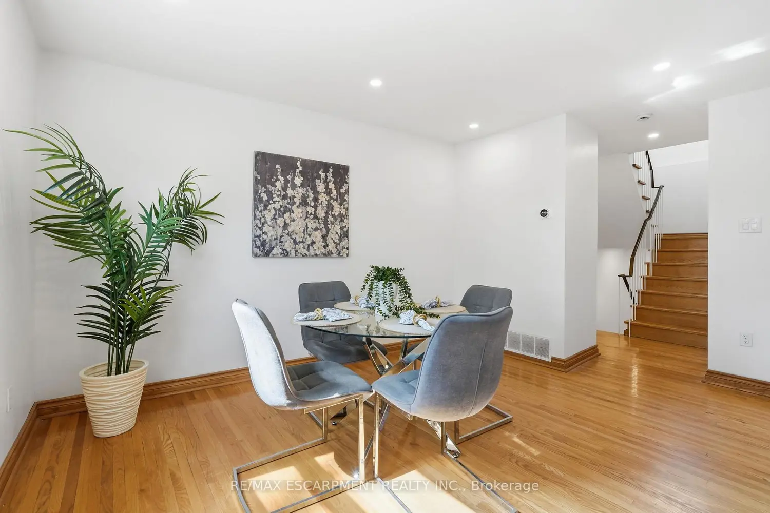 58 Onslow Court photo 5