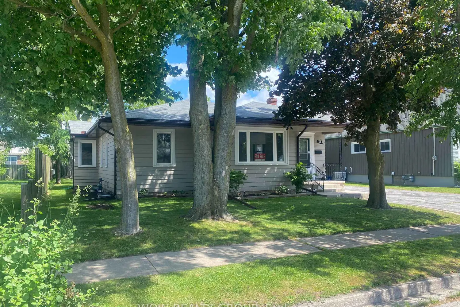 47 Clifford Avenue photo 3